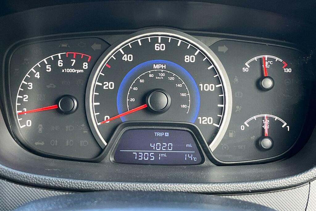Hyundai I10 Hatchback White #13