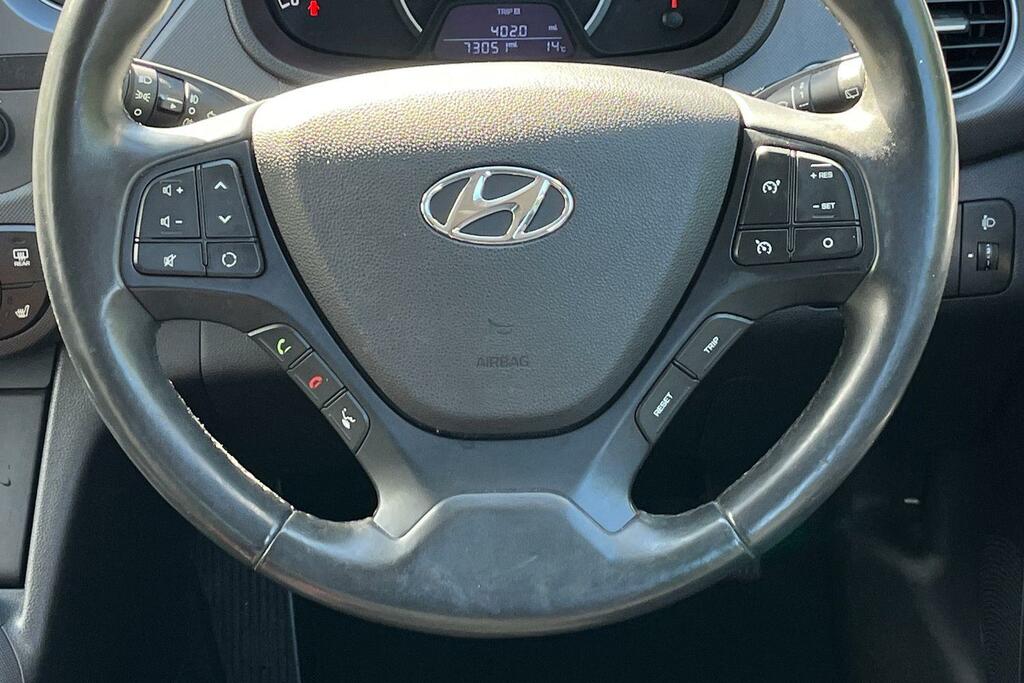 Hyundai I10 Hatchback White #12