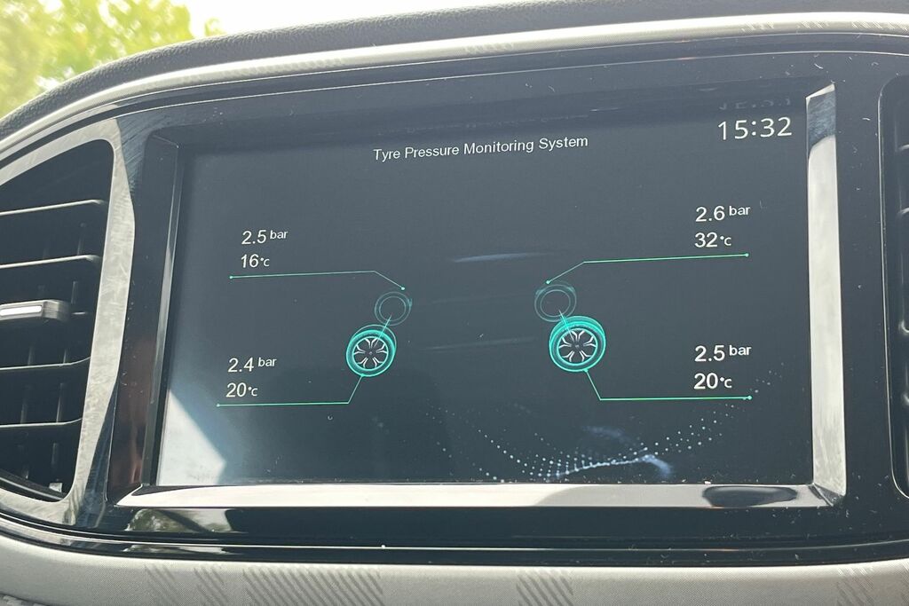 MG MG3 1.5L Exclusive Nav White #25