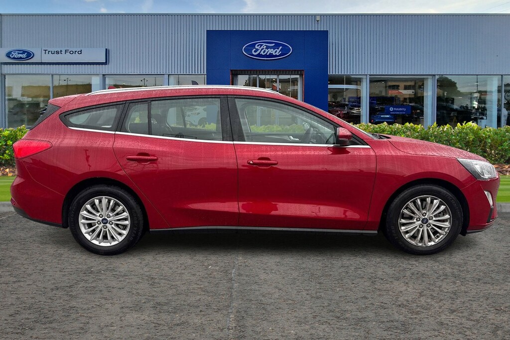 Ford Focus 1.0 Ecoboost 125 Titanium Edition 5Dr- With Satell Red #3