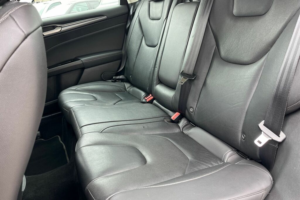 Ford Mondeo St-line Edition Ecoblue Red #20