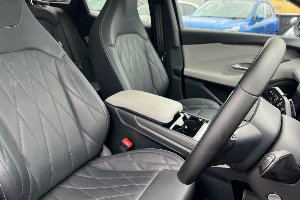 Ford Explorer 210Kw Select 77Kwh 2025 Grey #17