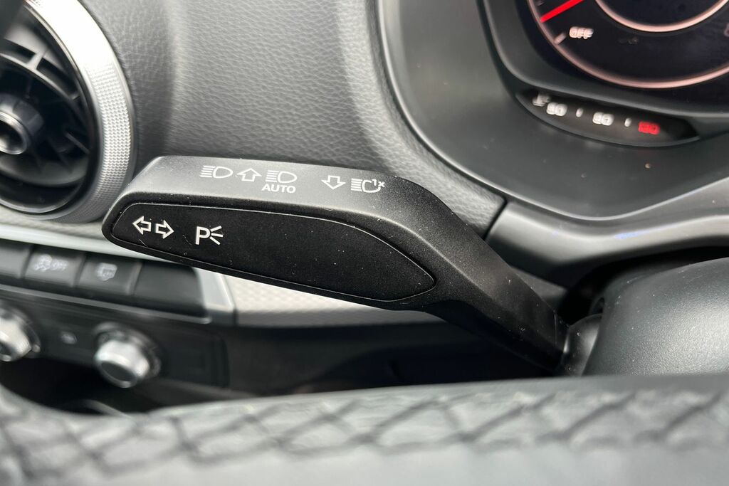 Audi Q2 35 Tfsi S Line Red #14