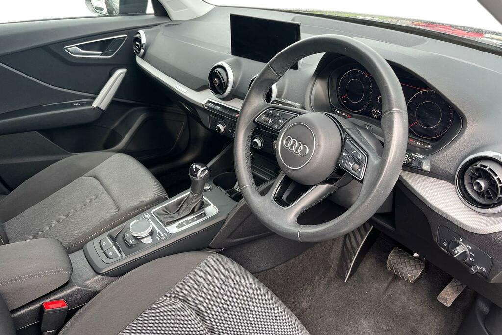 Audi Q2 35 Tfsi S Line Red #9