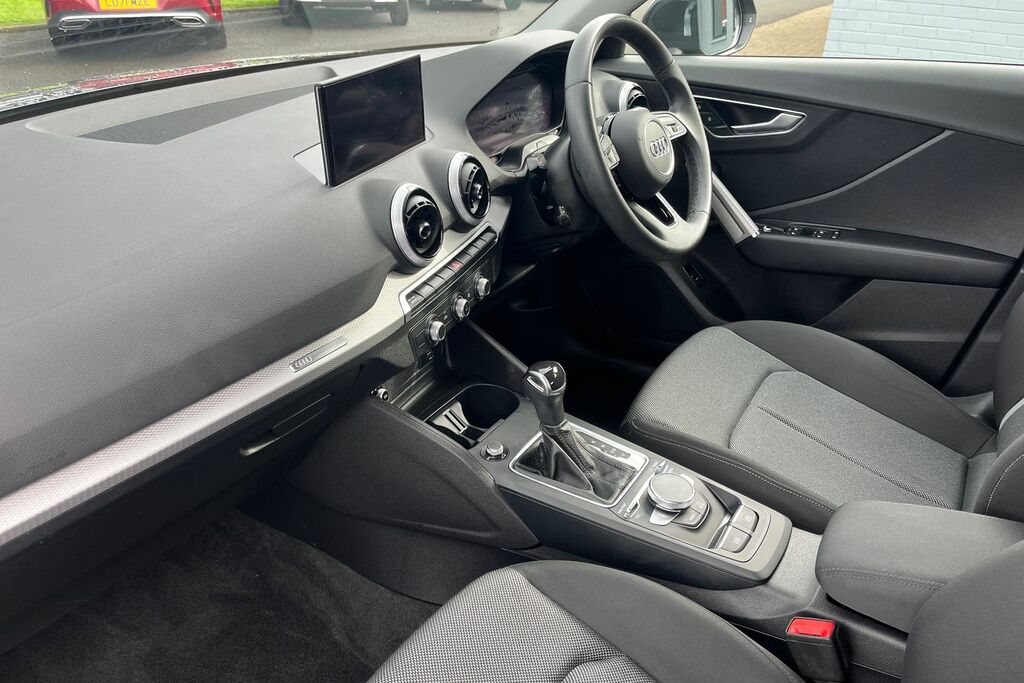 Audi Q2 35 Tfsi S Line Red #18