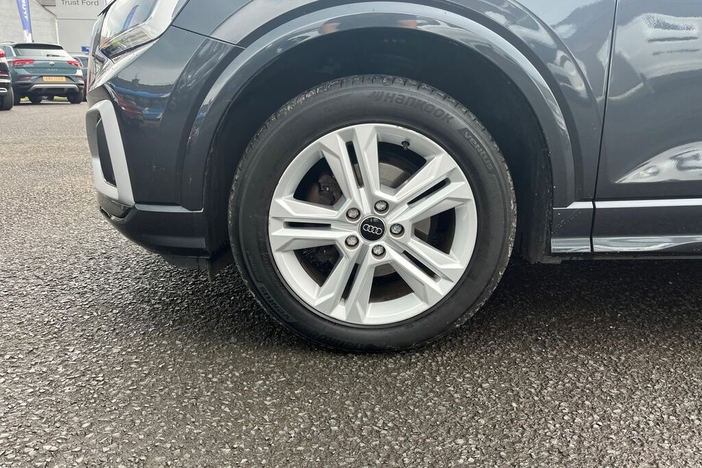 Audi Q2 35 Tfsi S Line Red #8