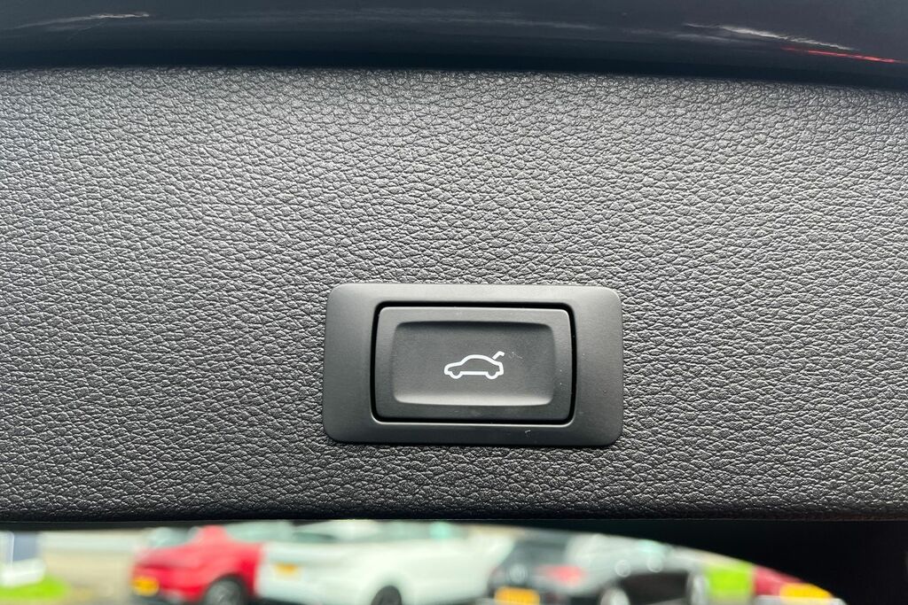 Audi Q2 35 Tfsi S Line Red #24