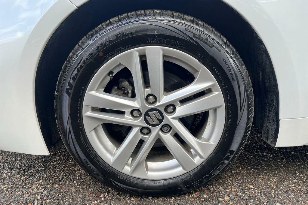 Suzuki Swace Motion Hev Cvt Brown #24