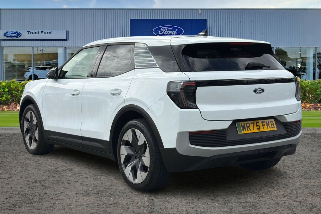 Ford Explorer Extended Range 77Kwh Premium Suv White #2