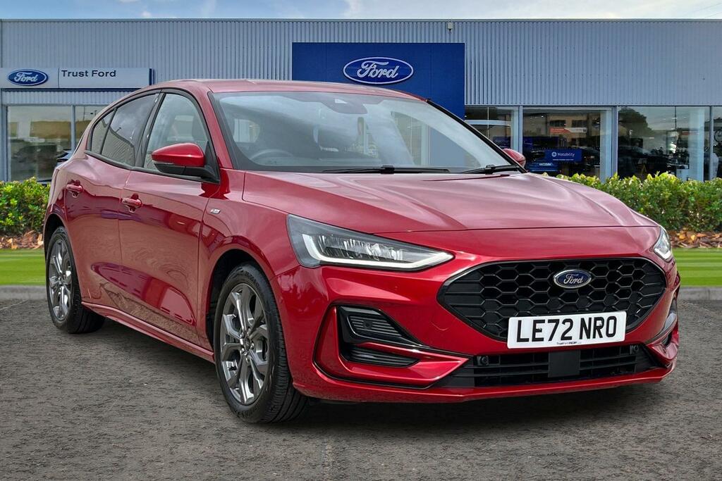 Ford Focus 1.0T Ecoboost St-line Hatchback Red