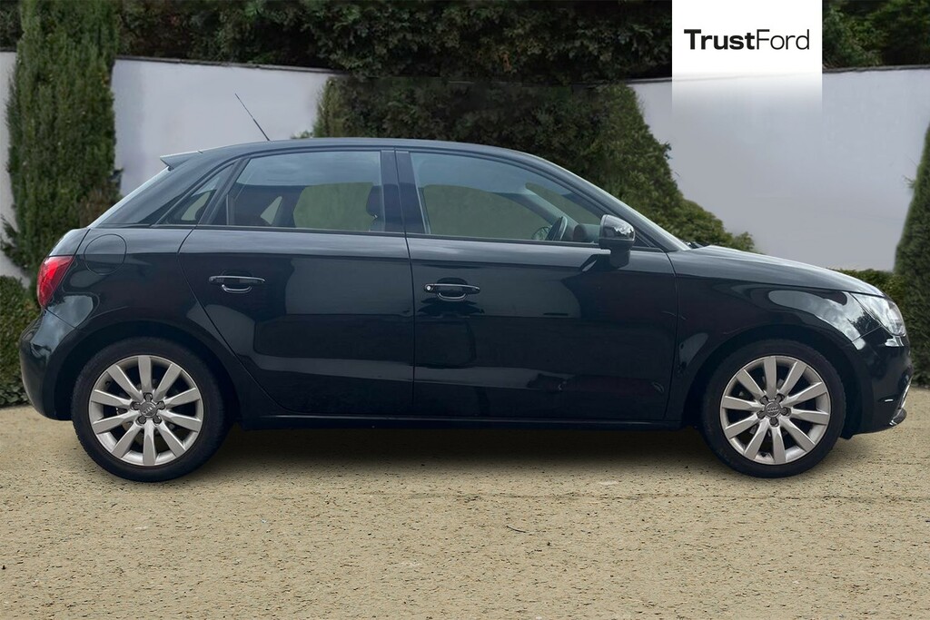 Audi A1 Sport Black #3