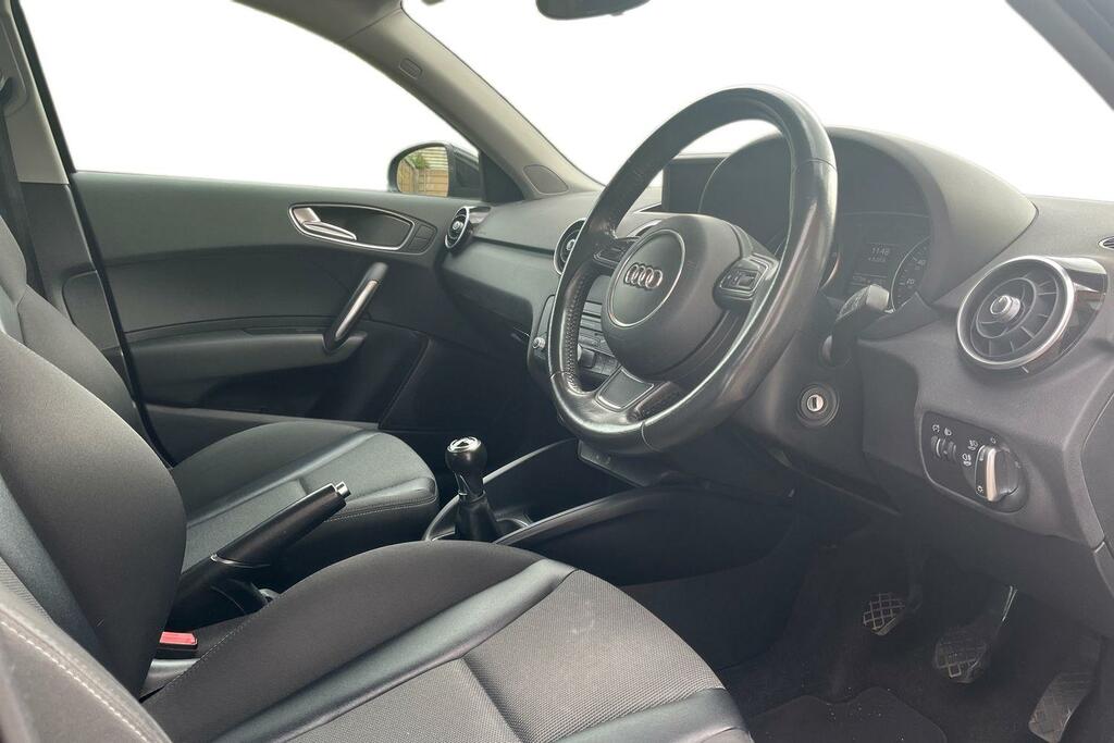 Audi A1 1.4 Tfsi Sport Black #9