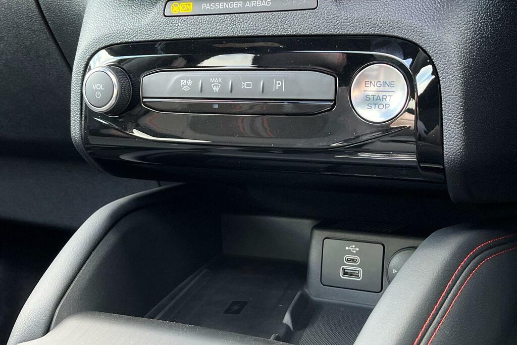 Ford Kuga 2.5 Phev St-line Cvt White #33