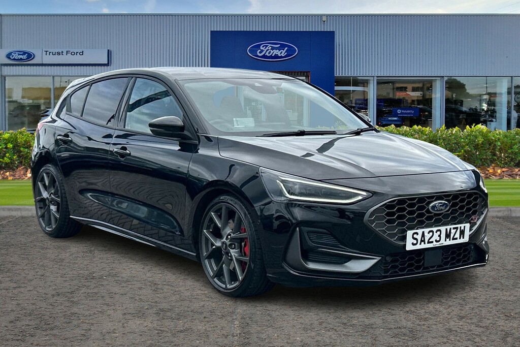 Ford Focus 2.3T Ecoboost St Hatchback Euro 6 Black