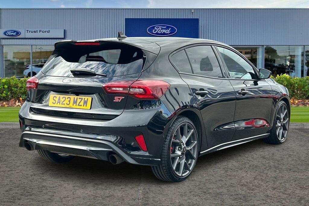 Ford Focus 2.3T Ecoboost St Hatchback Euro 6 Black #4