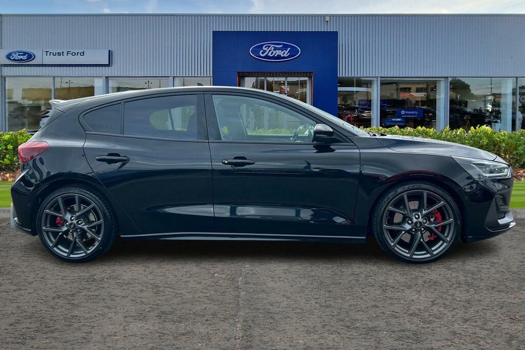Ford Focus 2.3T Ecoboost St Hatchback Euro 6 Black #3