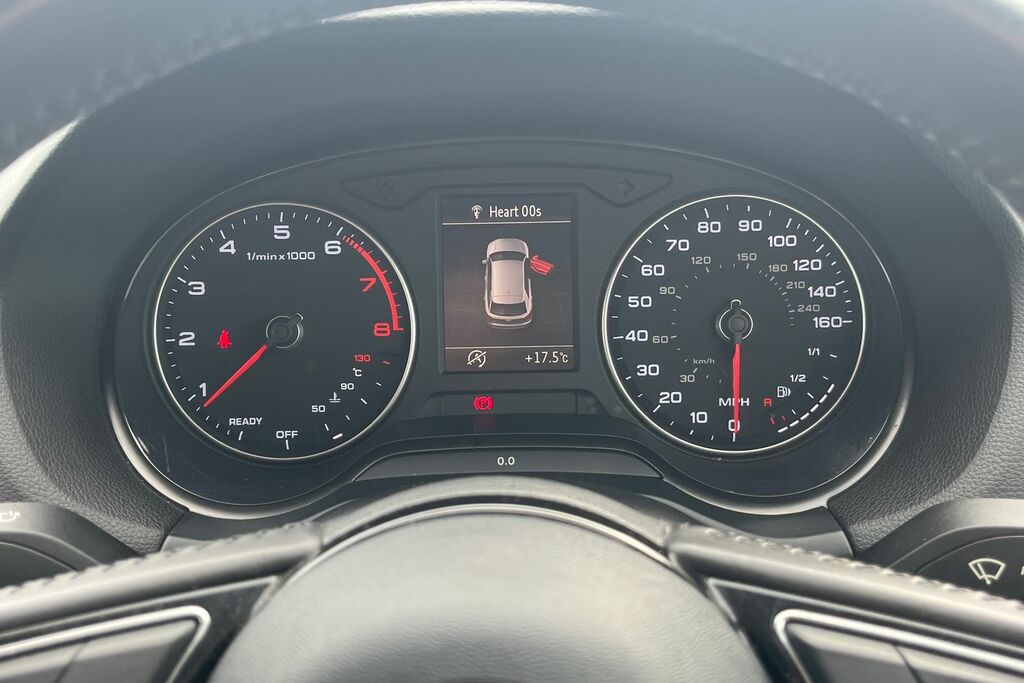 Audi Q2 Tdi Sport Black #13