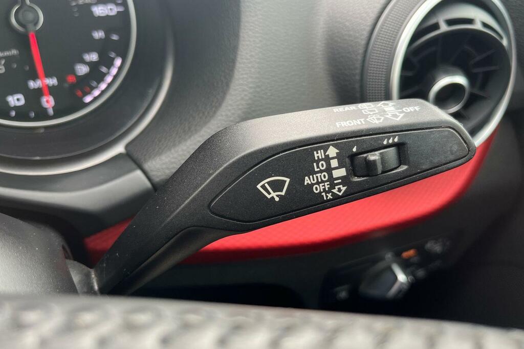 Audi Q2 Tdi Sport Black #15