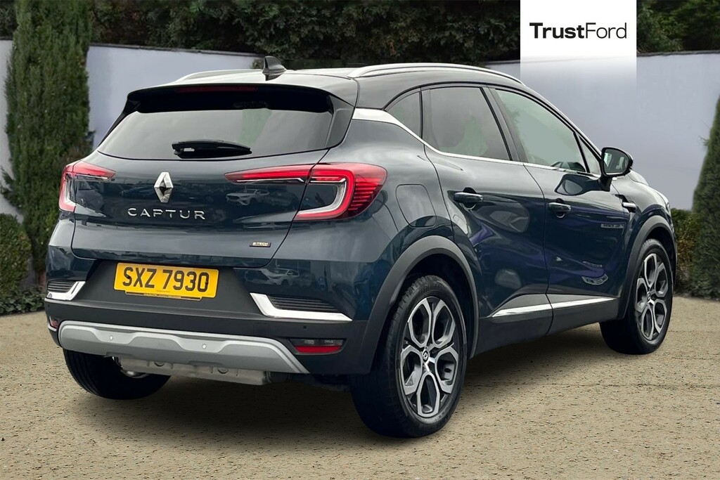 Renault Captur 1.6 E-tech Plug-in Hybrid 160 Techno Black #4
