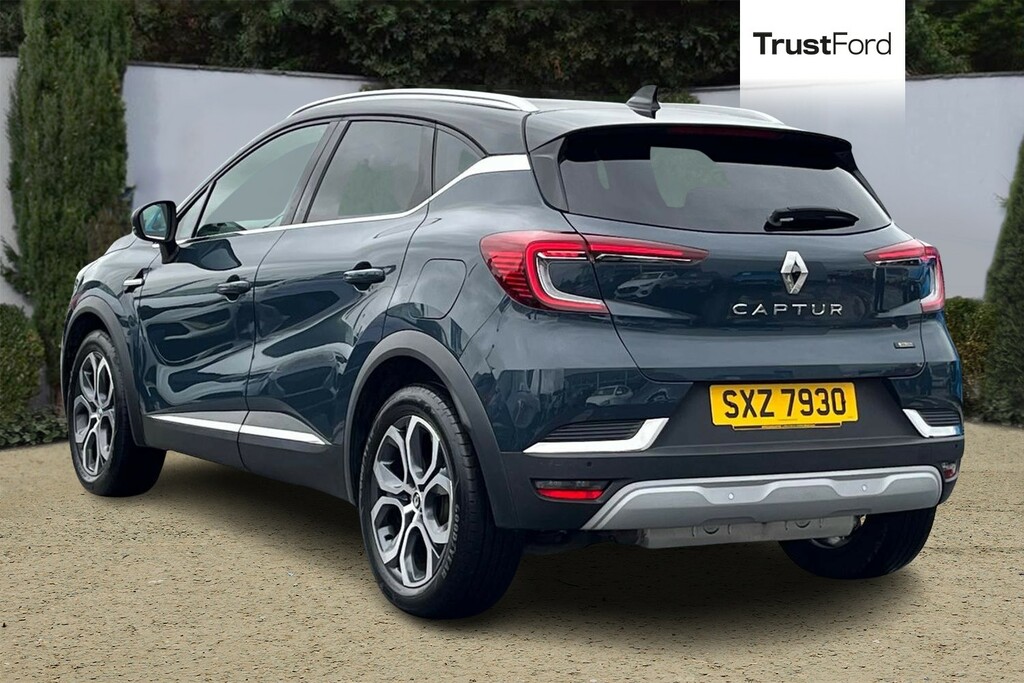 Renault Captur 1.6 E-tech Plug-in Hybrid 160 Techno Black #2