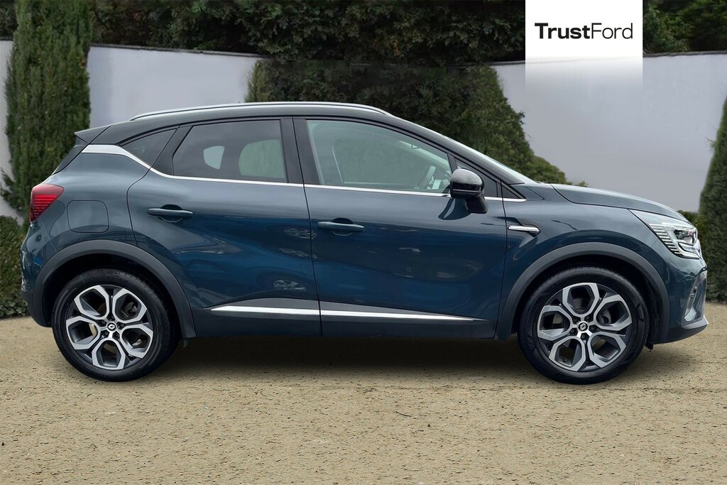 Renault Captur 1.6 E-tech Plug-in Hybrid 160 Techno Black #3