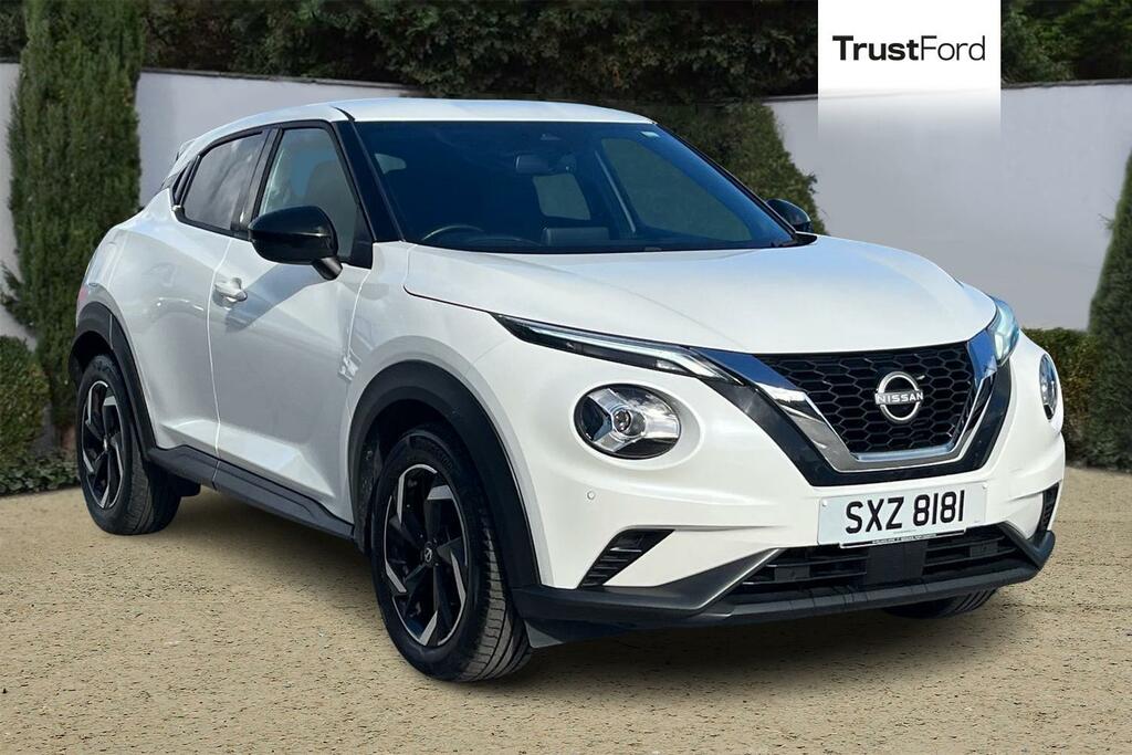 Nissan Juke Tekna Grey #1
