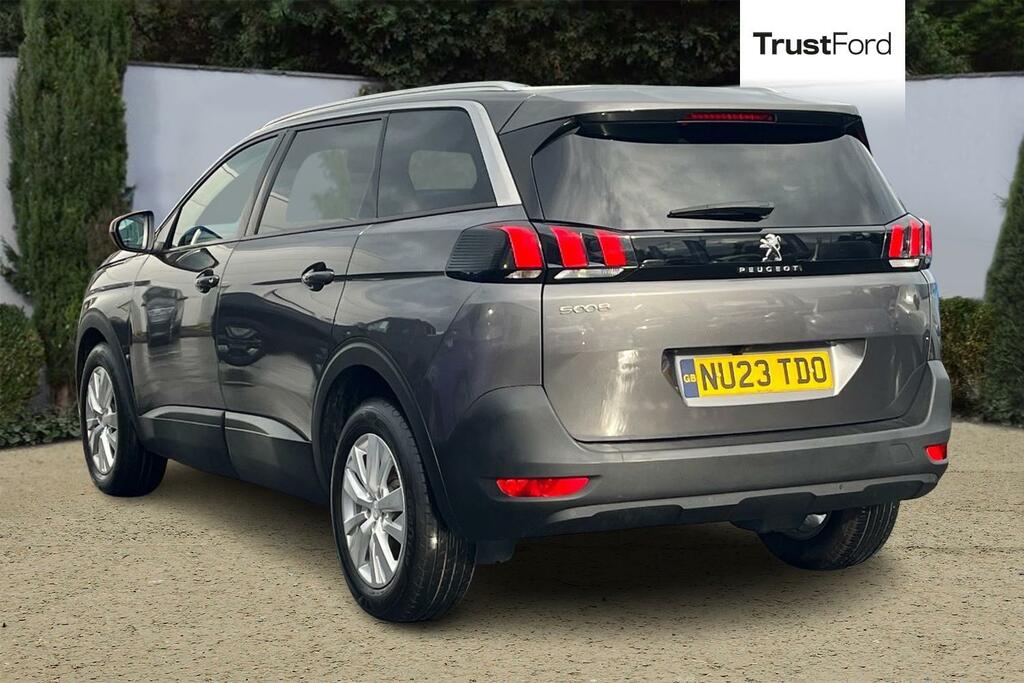 Peugeot 5008 1.2 Puretech Active Premium Grey #2