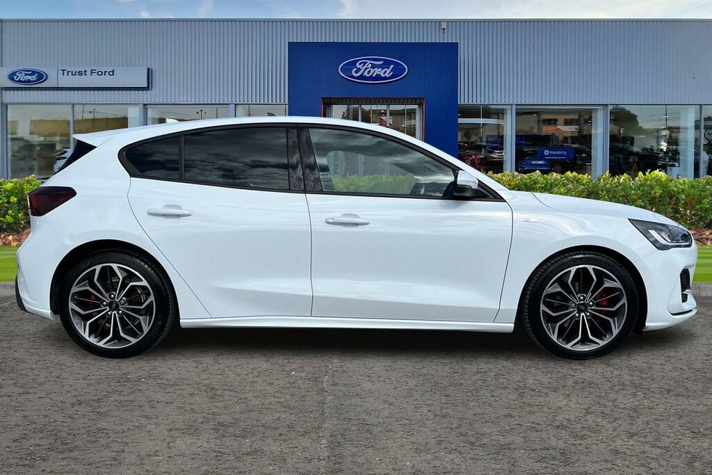Ford Focus 1.0 Ecoboost Hybrid Mhev 155 St-line X White #3