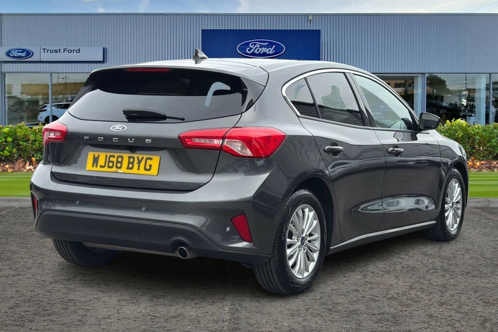 Ford Focus 1.0T Ecoboost Titanium Hatchback Grey #4