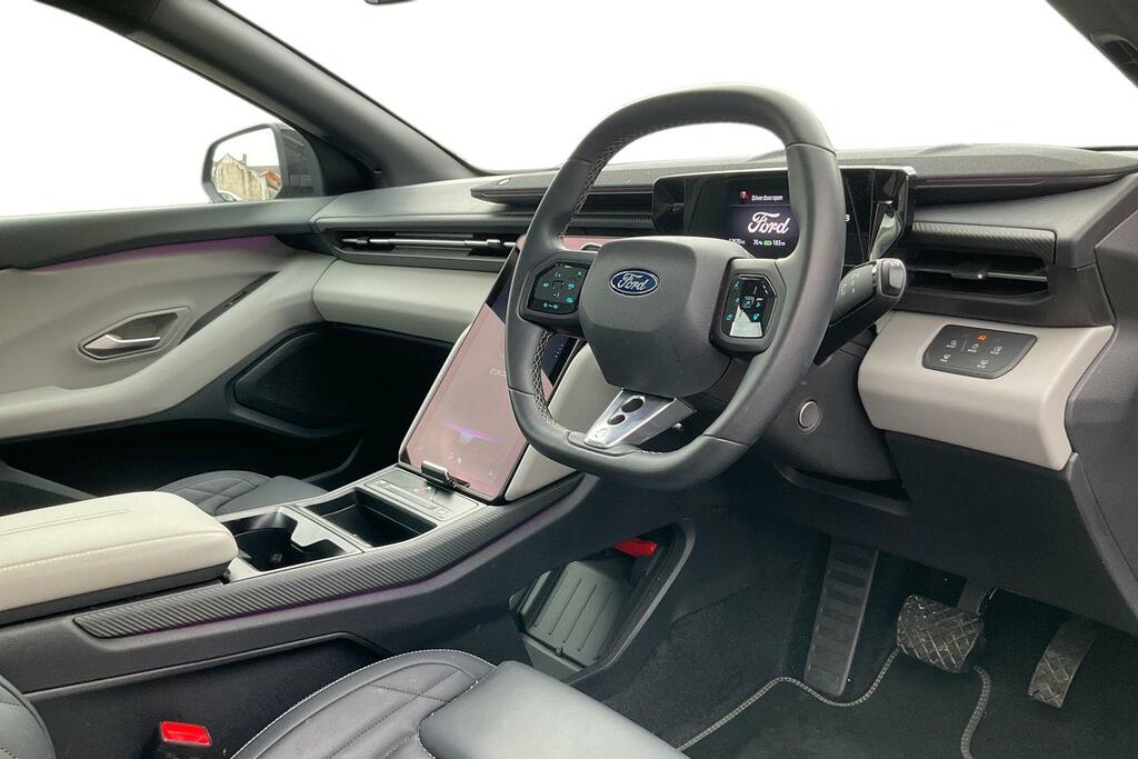 Ford Capri 210Kw Select 77Kwh 2025 Yellow #9