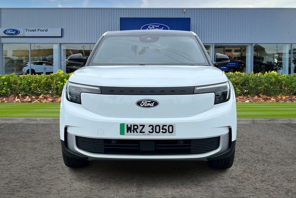 Ford Explorer Extended Range 79Kwh Premium Suv White #6