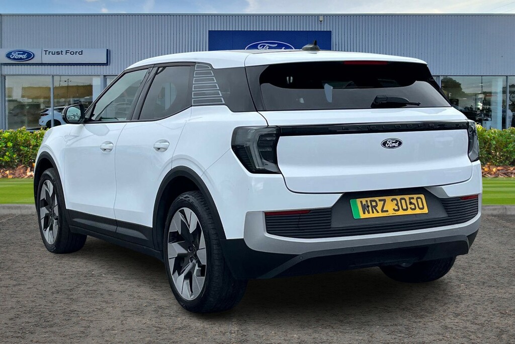 Ford Explorer Extended Range 79Kwh Premium Suv White #2