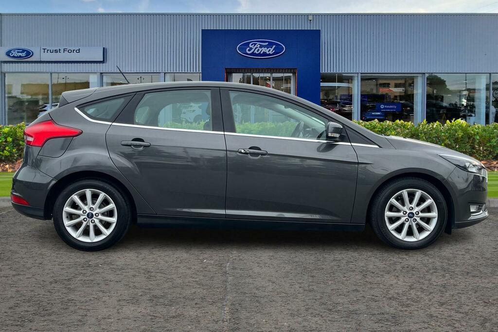 Ford Focus 1.0T Ecoboost Titanium Hatchback E Grey #3