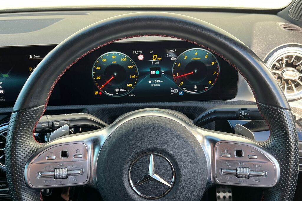 Mercedes-Benz A Class A180 Amg Line Premium Plus Silver #12