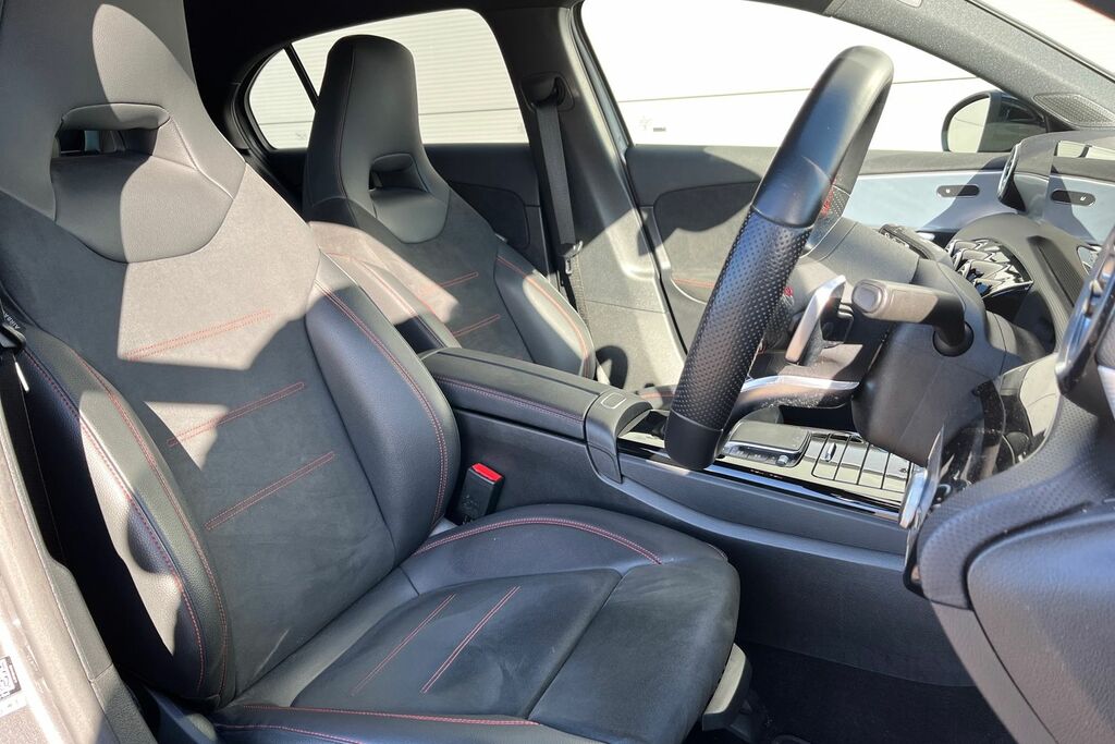 Mercedes-Benz A Class A180 Amg Line Premium Plus Silver #17