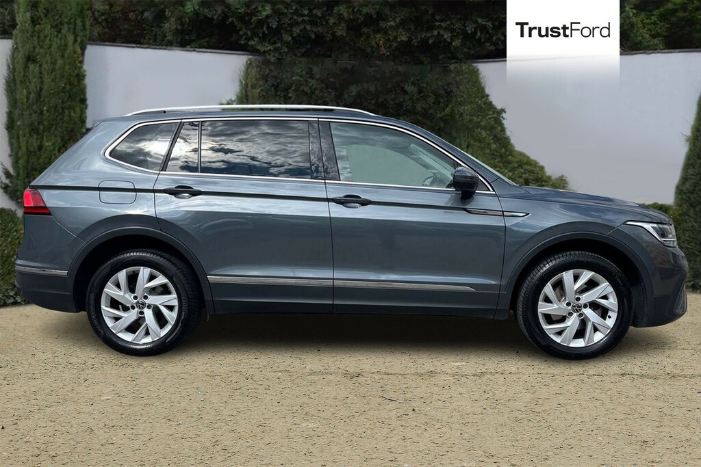 Volkswagen Tiguan Allspace 1.5 Tsi Life Suv Dsg Euro 6 S S 150 Grey #3