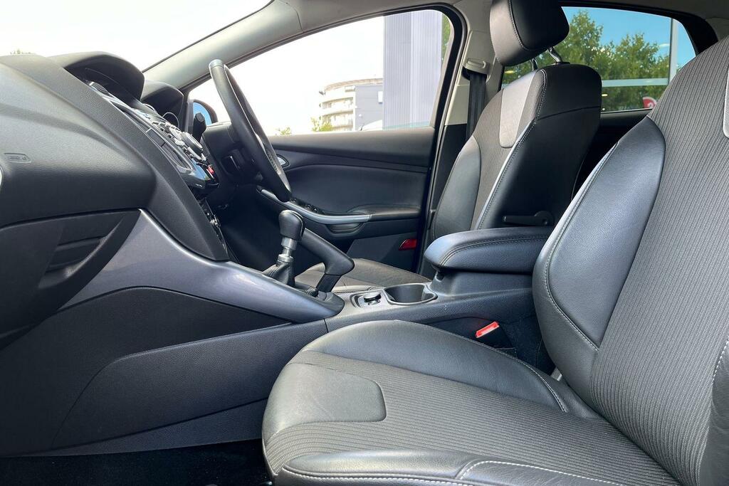 Ford Focus 1.6 Tdci Titanium X Euro 5 Ss Grey #19