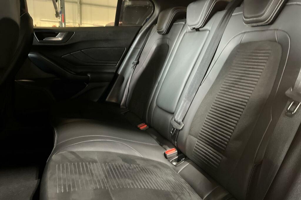 Ford Focus 1.0T Ecoboost St Line Hatchback Black #20
