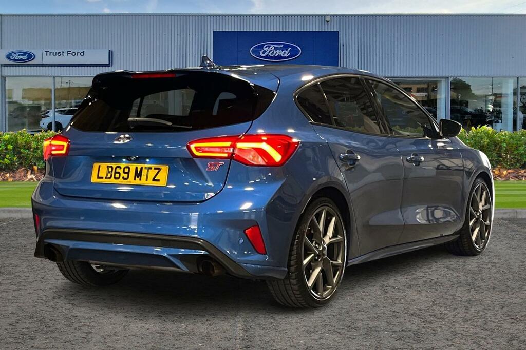 Ford Focus 1.0T Ecoboost St Line Hatchback Black #4