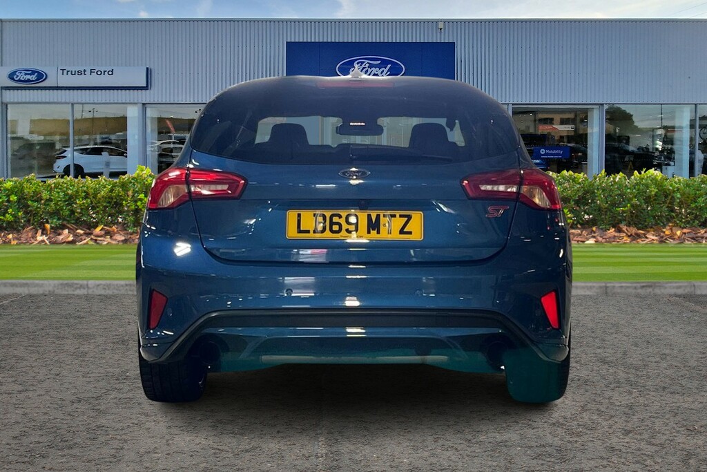 Ford Focus 1.0T Ecoboost St Line Hatchback Black #7