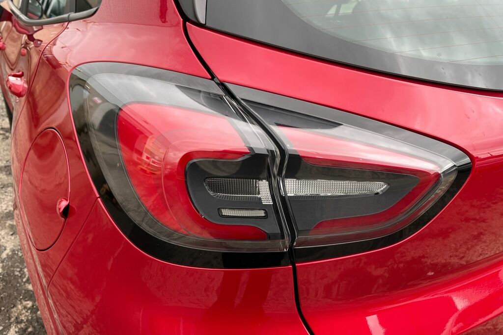 Ford Puma 1.0 Ecoboost Hybrid Mhev Vivid Ruby Edition Red #28