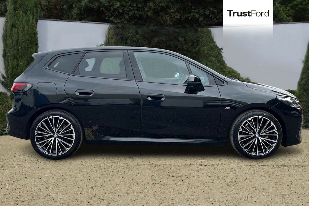 BMW 2 Series 220I Mht M Sport Dct Black #3