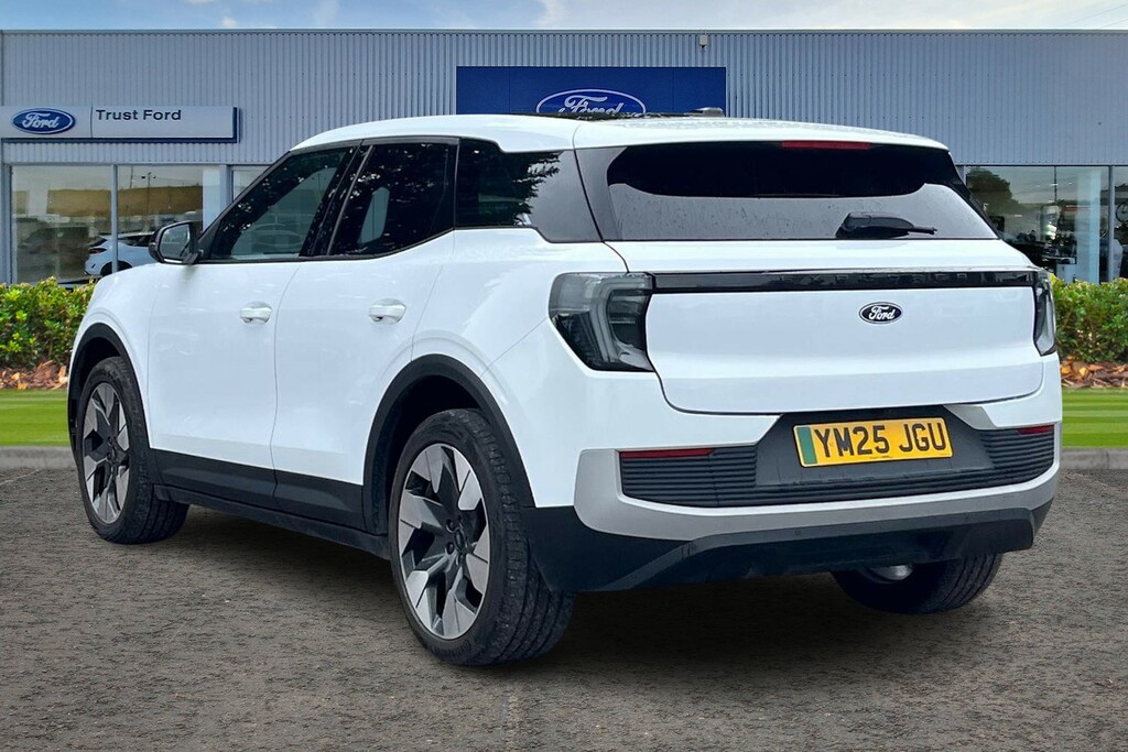 Ford Explorer Extended Range 79Kwh Premium Suv White #2