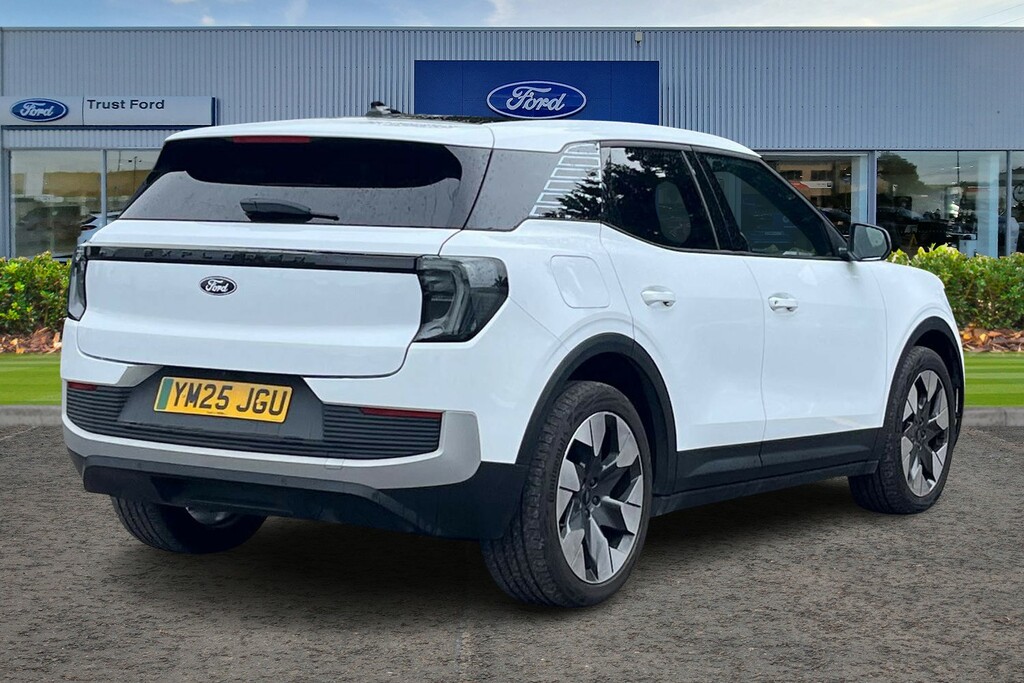 Ford Explorer Extended Range 79Kwh Premium Suv White #4