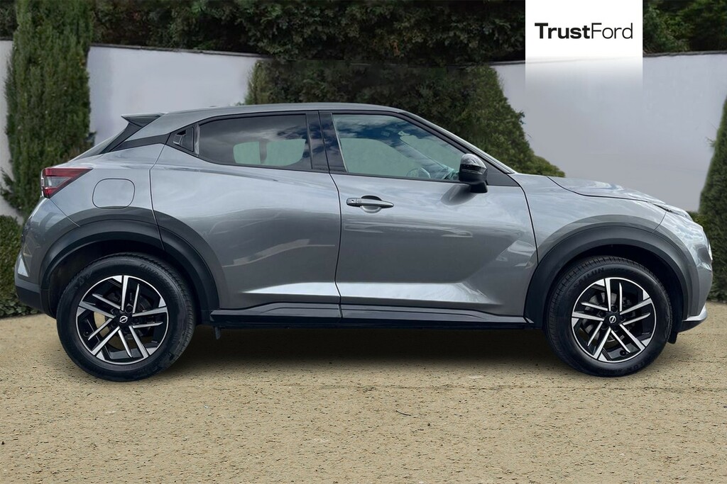 Nissan Juke 1.0 Dig-t 114 Tekna Black #3