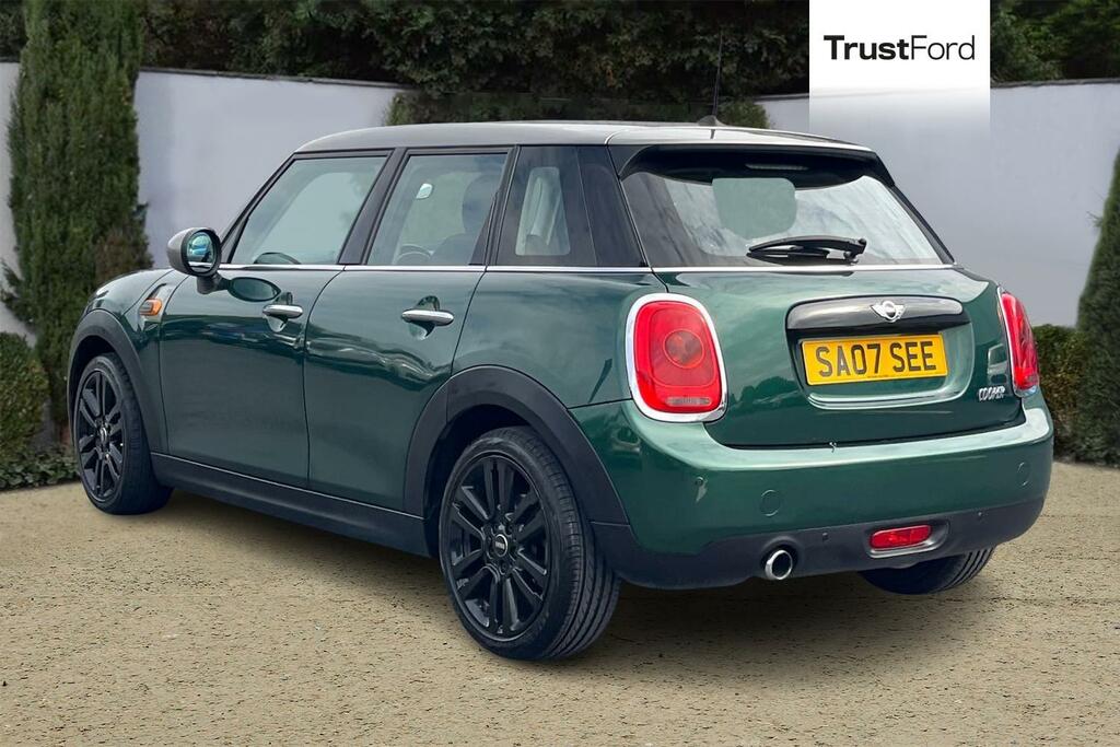Mini Hatch 1.5 Cooper Seven Hatchback Euro Green #2