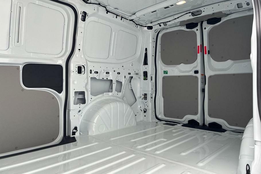 Ford Transit Custom 320 Trend L1 Swb Rwd 100Kw 65Kwh Low Roof White #4