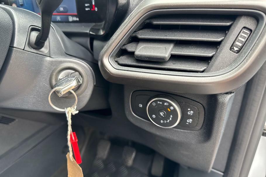 Ford Transit Courier 1.0 125Ps Ecoboost Active Panel Van Aut Silver #23