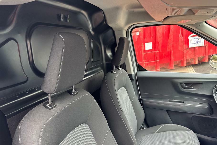Ford Transit Courier 1.0 125Ps Ecoboost Active Panel Van Aut Silver #24