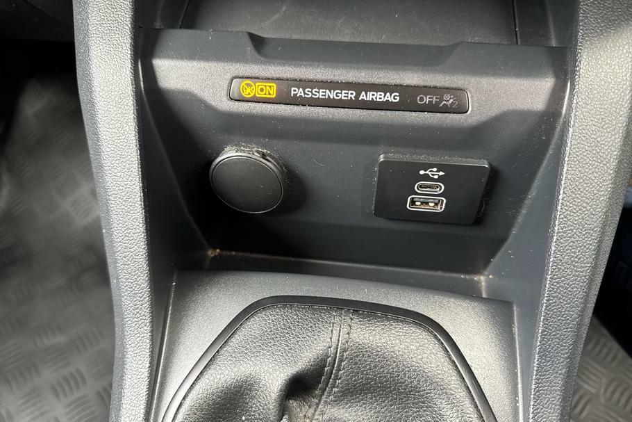 Ford Transit Courier 1.0 125Ps Ecoboost Active Panel Van Aut Silver #29